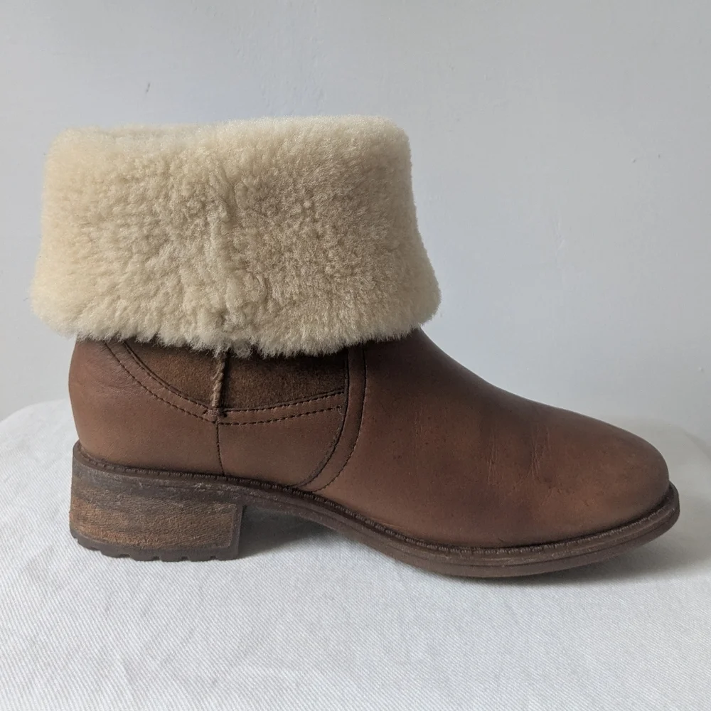 UGG Brown And Cream Chyler Shearling Water Resistant Winter Ankle Boots Size 7